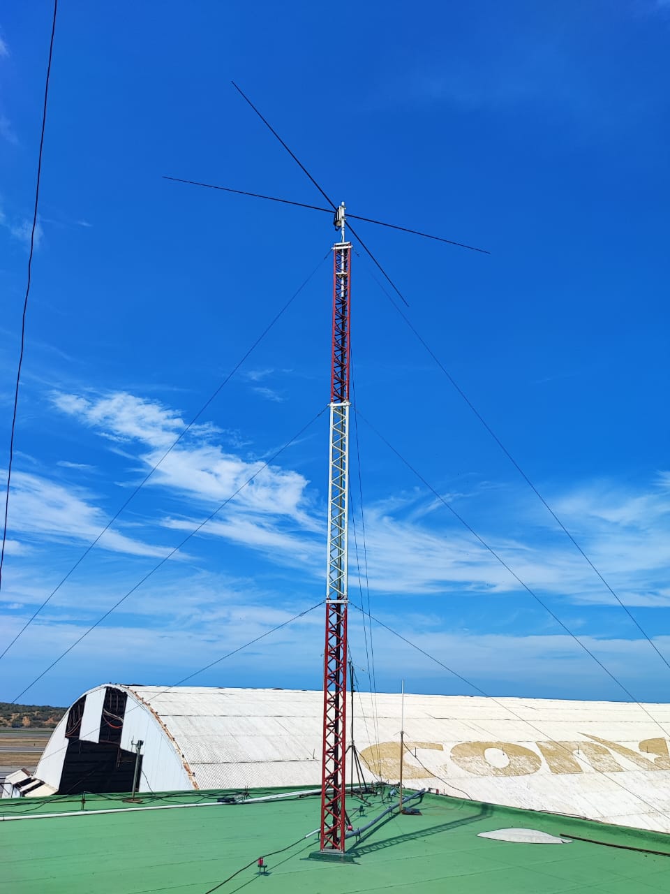 Torre HF y Hangar